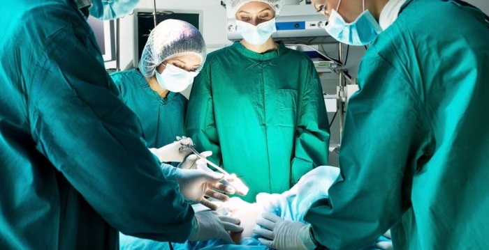 Cuál es la tasa de éxito de la cirugía de aneurisma aórtico