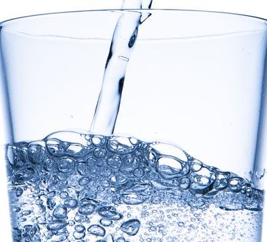 Beneficios anti envejecimiento del agua