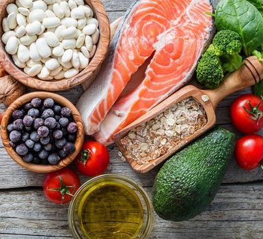 Los 10 alimentos principales que debe comer para controlar la aparición de la enfermedad de Alzheimer