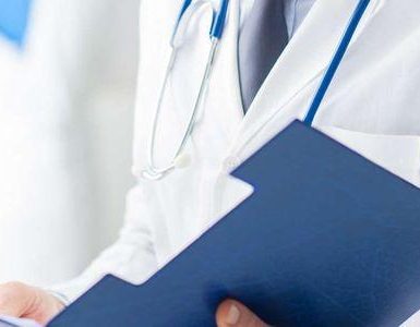 es la enfermedad de los látigos hereditaria